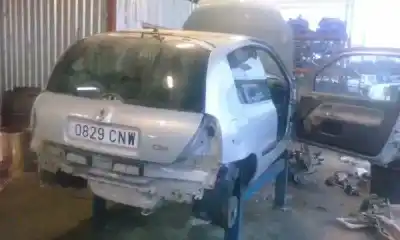 Scrapping Vehicle renault                                            clio ii fase ii (b/cb0)                                                                                                                                                                                                                                    authentique of the year 2001 powered d7fa7