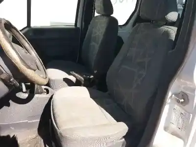 Veículo de Sucata ford tourneo connect (tc7) kombi b. corta (2006->) do ano 2010 alimentado 