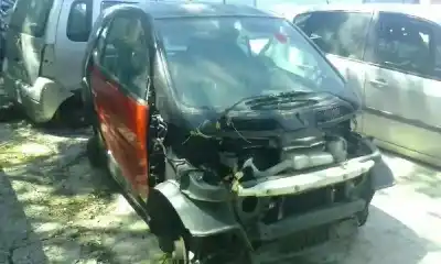 Veículo de Sucata smart city-coupé 0.8 cdi pulse [0.8 ltr. - 30 kw cdi cat] do ano 2003 alimentado d01