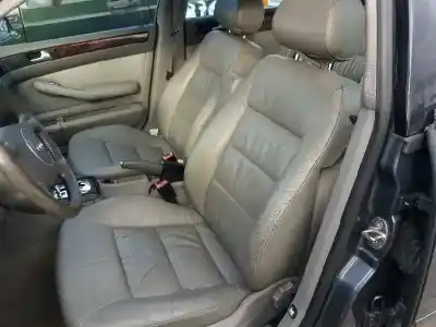 Vehículo de desguace audi a6 c5 avant (4b5, 4b6) 2.5 tdi del año 2006 con motor ake