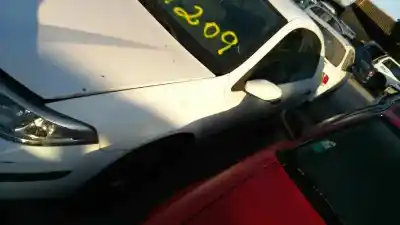 Здавання транспортного засобу renault laguna ii (bg0) authentique року 2004 потужний 