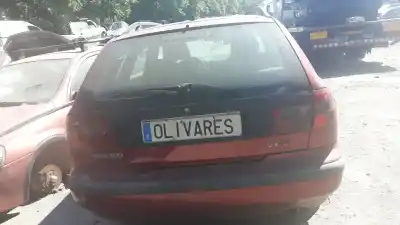 Veículo de Sucata volvo v40 familiar do ano 1999 alimentado d4192t2
