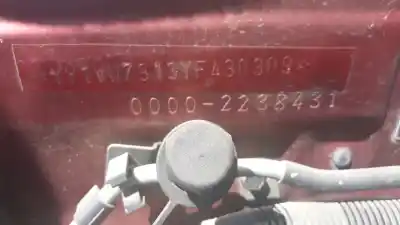 Veículo de Sucata volvo v40 familiar do ano 1999 alimentado d4192t2