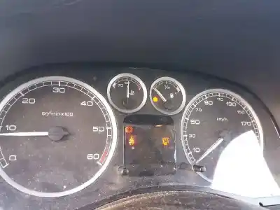 Véhicule à la ferraille peugeot                                            307 (s1)                                                                                                                                                                                                                                                   xt                                                                                                                                                                                                                                                         de l'année 2003 alimenté rhs
