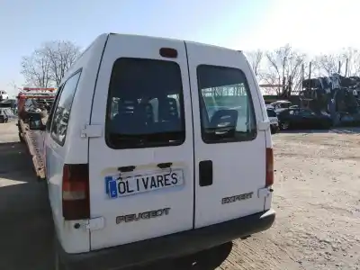 Veículo de Sucata peugeot expert kombi 2.0 hdi (dw10bted) do ano 2001 alimentado rhz