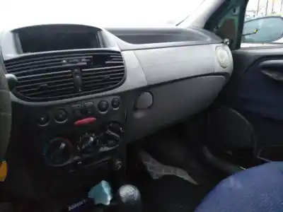 Verschrottungsfahrzeug fiat punto berlina des jahres 2002 angetrieben 188a2000