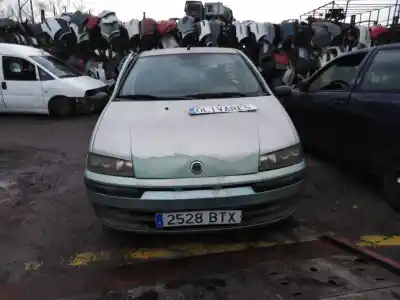 Hurda Aracı FIAT PUNTO BERLINA Yılın 2002 güçlü 188A2000