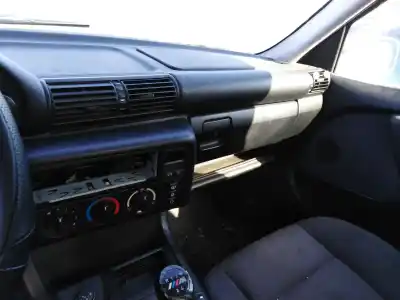 Scrapping Vehicle bmw 3 compact (e36) 318 tds of the year 2000 powered 