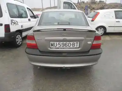 Veículo de Sucata opel vectra b berlina básico do ano 1997 alimentado x 20 dtl