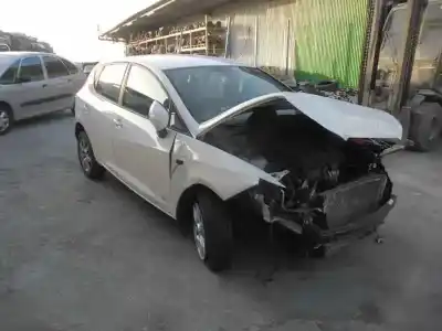 Veículo de Sucata seat ibiza (6j5) reference do ano 2012 alimentado cayb