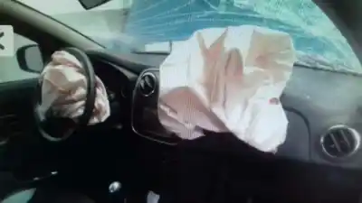 Здавання транспортного засобу dacia sandero stepway року 2013 потужний k9k612