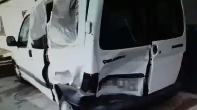 Sloopvoertuig peugeot partner (s2) combiespace van het jaar 2003 aangedreven wjy (dw8b)