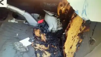 Veículo de Sucata kia cerato 2.0 ex crdi familiar do ano 2005 alimentado d4ea