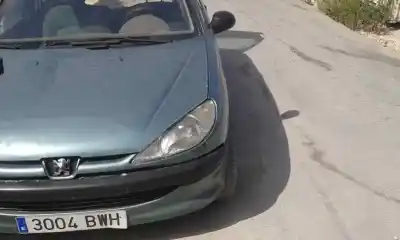 Scrapping Vehicle PEUGEOT 206 BERLINA X-Line of the year 2002 powered KFW