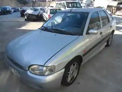 Veicolo di demolizione ford                                               escort berl./turnier                                                                                                                                                                                                                                       clx berlina                                                                                                                                                                                                                                                dell'anno 1999 alimentato rfs