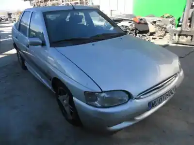 Veicolo di demolizione ford                                               escort berl./turnier                                                                                                                                                                                                                                       clx berlina                                                                                                                                                                                                                                                dell'anno 1999 alimentato rfs