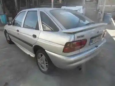 Veicolo di demolizione ford                                               escort berl./turnier                                                                                                                                                                                                                                       clx berlina                                                                                                                                                                                                                                                dell'anno 1999 alimentato rfs
