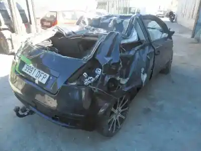 Veicolo di demolizione fiat stilo (192) 1.9 jtd / 1.9 jtd 115 active dell'anno 2005 alimentato 192a1000