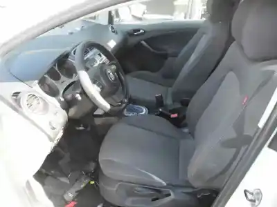 Veículo de Sucata seat toledo (5p2) reference do ano 2004 alimentado bkd