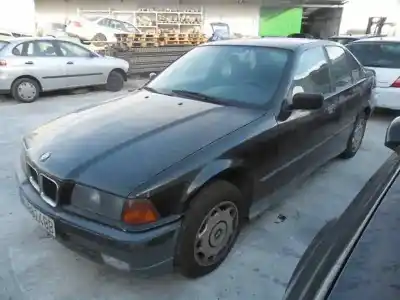 Veículo de Sucata bmw serie 3 berlina (e36) 318i do ano 1993 alimentado 184e1