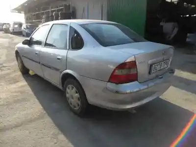 Sloopvoertuig opel vectra b berlina básico van het jaar 1997 aangedreven x20dtl