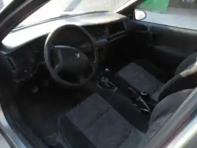 Sloopvoertuig opel vectra b berlina básico van het jaar 1997 aangedreven x20dtl