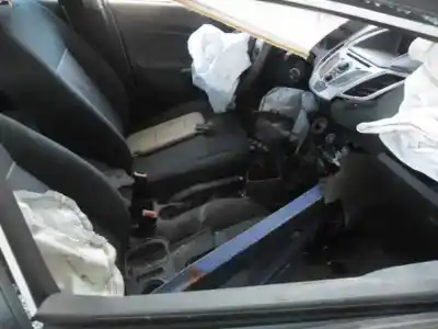 Veicolo di demolizione ford fiesta (cb1) titanium dell'anno 2010 alimentato kvja