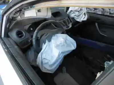 Veicolo di demolizione ford fiesta (cb1) titanium dell'anno 2010 alimentato kvja