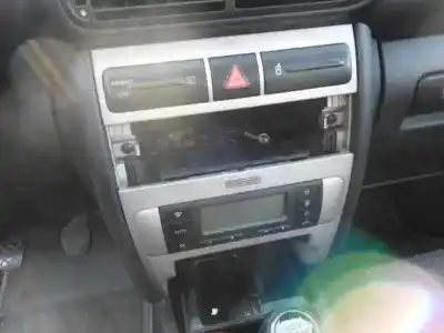 Veículo de Sucata seat leon (1m1) signo do ano 2004 alimentado asv