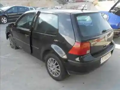 Здавання транспортного засобу VOLKSWAGEN                                         GOLF IV BERLINA (1J1)                                                                                                                                                                                                                                      Básico                                                                                                                                                                                                                                                     року 2000 потужний ALH