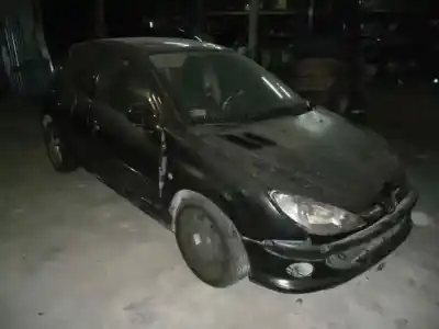 Veículo de Sucata peugeot 206 berlina xs do ano 2005 alimentado nfu (tu5jp4)