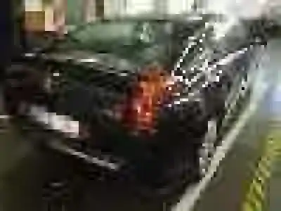 Véhicule à la ferraille citroen c6 exclusive de l'année 2006 alimenté uhz (dt17bted4)