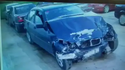 Sloopvoertuig BMW SERIE 3 BERLINA (E46) 320d van het jaar 2004 aangedreven M47204D1