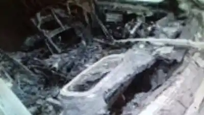 Véhicule à la ferraille bmw serie 7 (e65/e66) 745i de l'année 2003 alimenté n62 b44