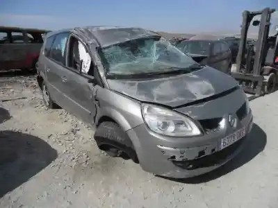 Veículo de Sucata RENAULT SCENIC II i- Music do ano 2009 alimentado F9Q 818