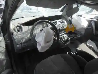 Veículo de Sucata renault scenic ii i- music do ano 2009 alimentado f9q 818