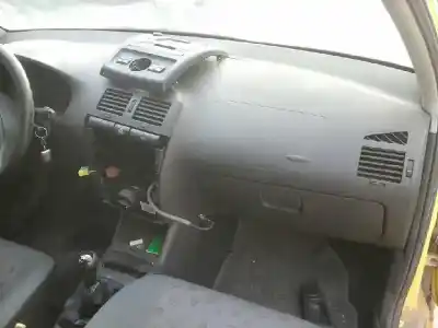 Veículo de Sucata seat ibiza (6k1) select do ano 2001 alimentado aud