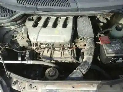 Veicolo di demolizione renault   dell'anno 2003 alimentato 