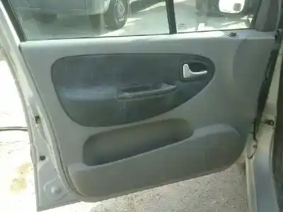 Veicolo di demolizione renault   dell'anno 2003 alimentato 