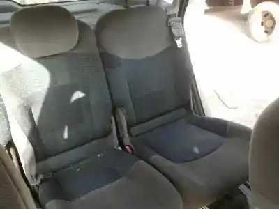 Veicolo di demolizione renault   dell'anno 2003 alimentato 