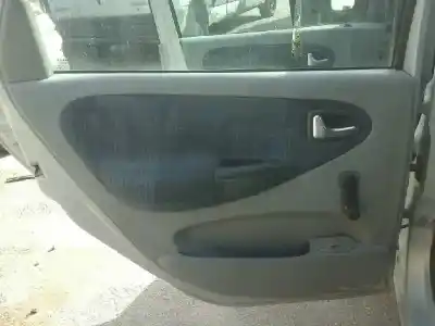 Veicolo di demolizione renault   dell'anno 2003 alimentato 