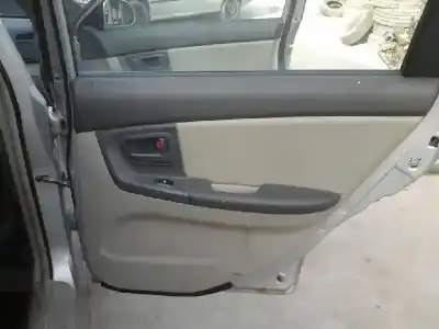 Veículo de Sucata kia cerato 2.0 ex crdi familiar do ano 2004 alimentado d4ea