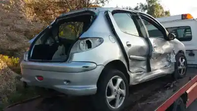 Verschrottungsfahrzeug peugeot                                            206 berlina                                                                                                                                                                                                                                                xs                                                                                                                                                                                                                                                         des jahres 2006 angetrieben rhy (dw10td)