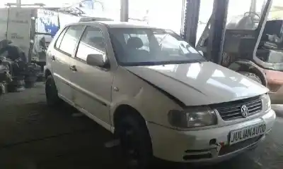 Vehicul casat VOLKSWAGEN                                         POLO BERLINA (6N1)                                                                                                                                                                                                                                         Confort                                                                                                                                                                                                                                                    al anului 1998 alimentat AER
