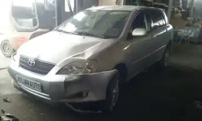 Veículo de Sucata TOYOTA COROLLA (E12) 2.0 D-4D Linea Luna Berlina do ano 2004 alimentado 1CDFTV