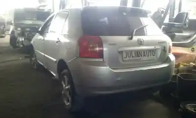 Veículo de Sucata toyota corolla (e12) 2.0 d-4d linea luna berlina do ano 2004 alimentado 1cdftv