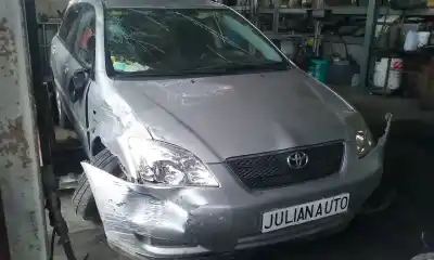 Veículo de Sucata toyota corolla (e12) 2.0 d-4d linea luna berlina do ano 2004 alimentado 1cdftv