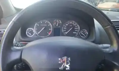 Veículo de Sucata peugeot 407 sw st confort do ano 2004 alimentado 3fz