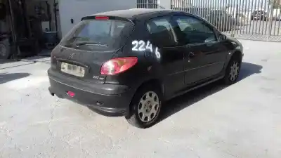 Veicolo di demolizione peugeot                                            206 berlina                                                                                                                                                                                                                                                xs                                                                                                                                                                                                                                                         dell'anno 2005 alimentato 8hz