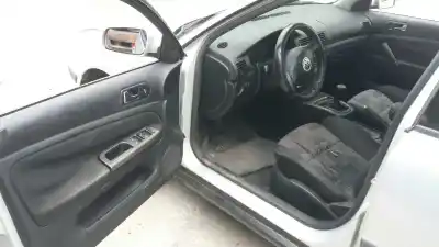 Véhicule à la ferraille volkswagen                                         passat berlina (3b2)                                                                                                                                                                                                                                       comfortline                                                                                                                                                                                                                                                de l'année 1999 alimenté afn